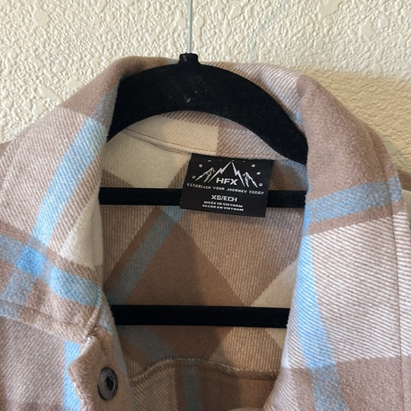 Think flannel jacket - Picture 3 of 5